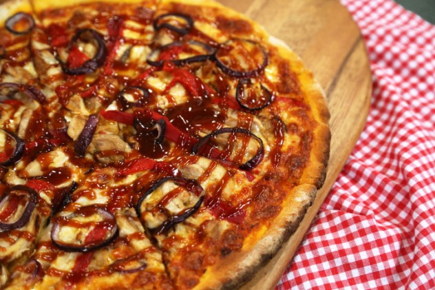 En İyi Barbekü Tavuklu Pizza
